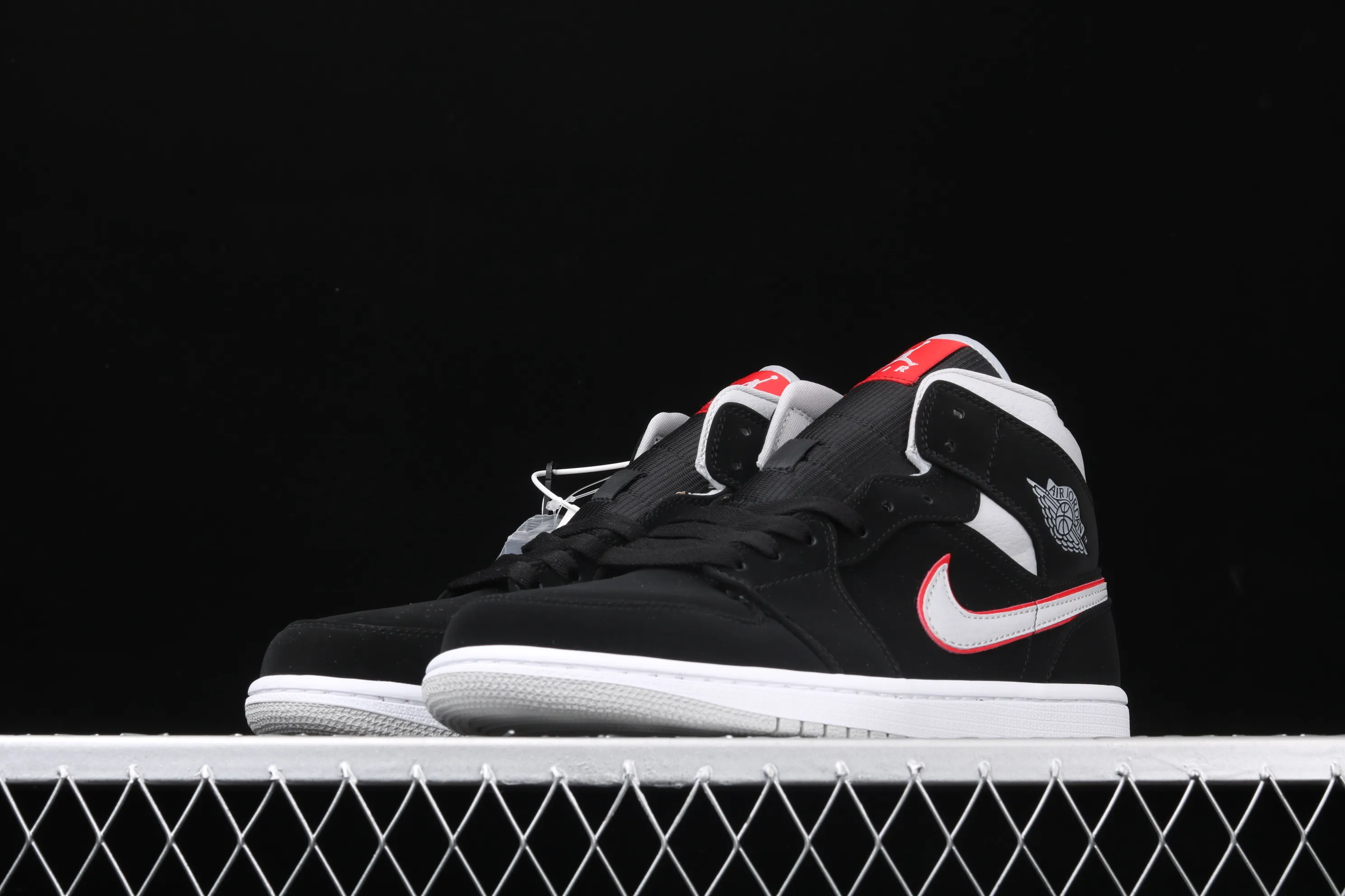 All categories Air Jordan Jordan series basketball shoes Air Jordan 1 Mid Air Jordan 1 Mid AJ1 Joe 1 Zhongbang black cement color 554724-060